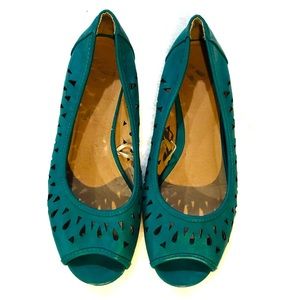 Teal Peep-toe Flats with Cutout Design